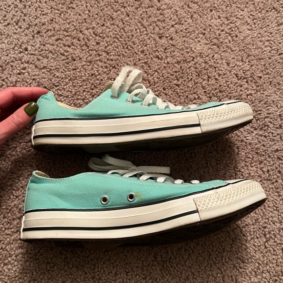 Converse - Picture 3 of 5